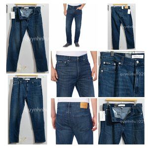 Calvin Klein Men's Slim Straight Jean